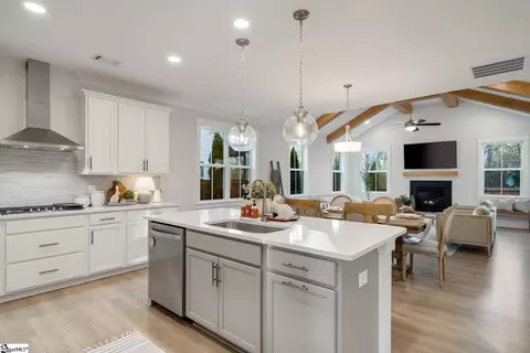 Kitchen - 568 Backacre Ct, Greer, SC 29651 photo 1 of 6