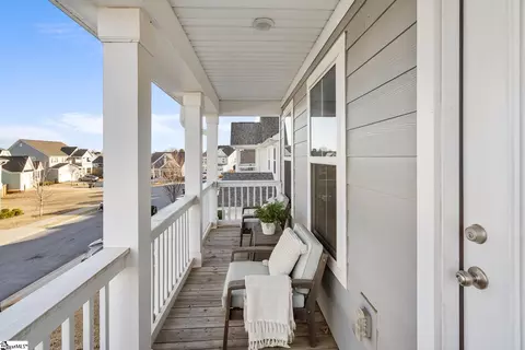 Exterior - 568 Backacre Ct, Greer, SC 29651 photo 3 of 9