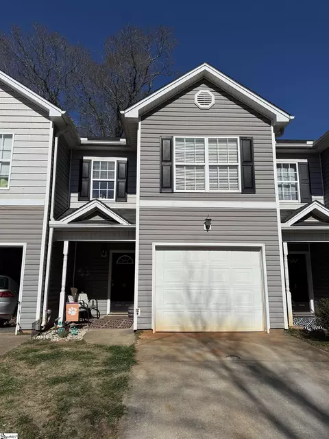 10 Greensboro Ct, Greenville, SC 29617
