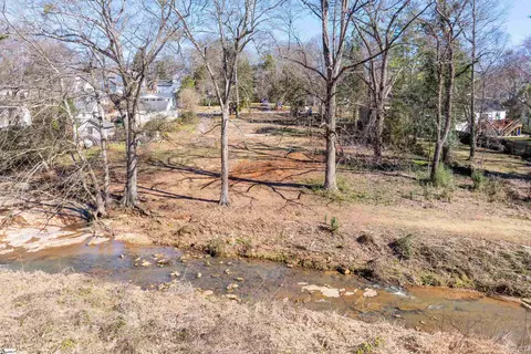 16 Brookview Cir, Greenville, SC 29605