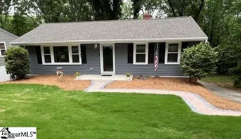 40 Kirkwood Ln, Greenville, SC 29607