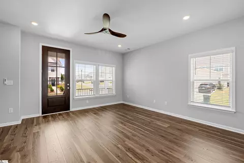 Living - 33 Leander Dr, Greer, SC 29651 photo 2 of 5