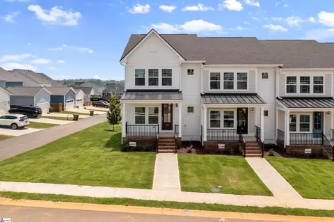 Exterior - 33 Leander Dr, Greer, SC 29651 photo 2 of 6