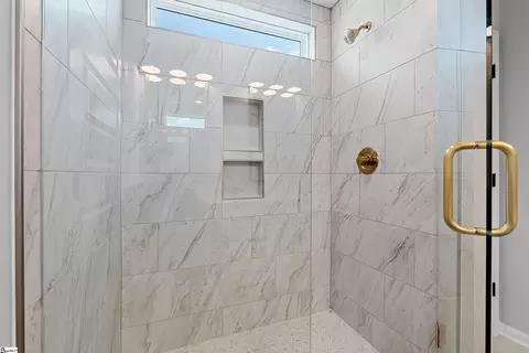 Bath - 33 Leander Dr, Greer, SC 29651 photo 3 of 4