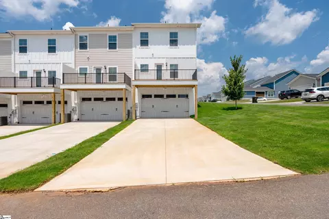 Exterior - 33 Leander Dr, Greer, SC 29651 photo 6 of 6