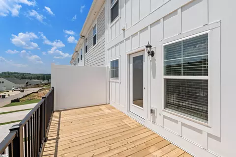 Exterior - 33 Leander Dr, Greer, SC 29651 photo 3 of 6