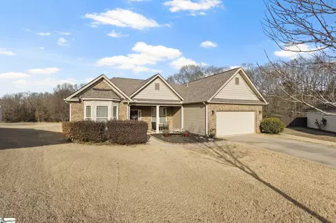 215 Marehaven Ct, Piedmont, SC 29673