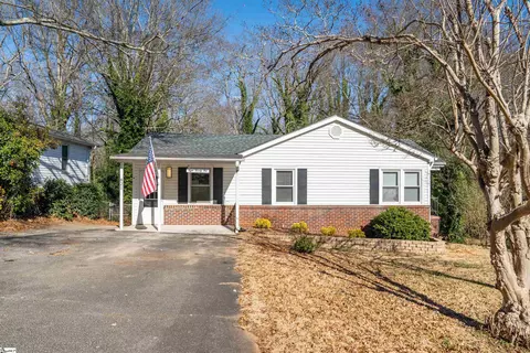 821 Magness Dr, Spartanburg, SC 29303