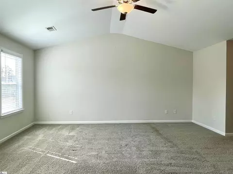 Living - 105 Viewmont Dr, Duncan, SC 29334 photo 3 of 3