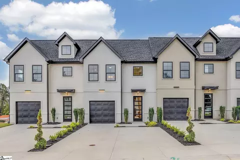 6 Taverly Dr, Greenville, SC 29605