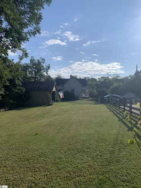 207 Ellis Ave, Abbeville, SC 29620