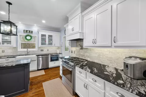 Kitchen - 18 Wrenwood Ct, Greer, SC 29651 photo 2 of 5