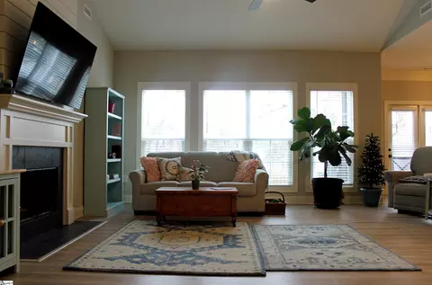 Living - 40 Dendy St # A, Pelzer, SC 29669 photo 1 of 3