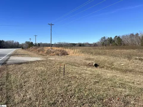 9901 Augusta Rd, Pelzer, SC 29669 photo 4