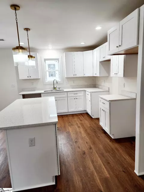 Kitchen - 140 Broadus St, Greer, SC 29651 photo 4 of 6