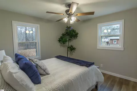 319 E Hampton Ave, Honea Path, SC 29654 photo 11