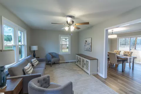 319 E Hampton Ave, Honea Path, SC 29654 photo 3