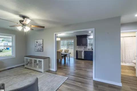 319 E Hampton Ave, Honea Path, SC 29654 photo 7