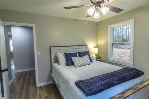 319 E Hampton Ave, Honea Path, SC 29654 photo 12