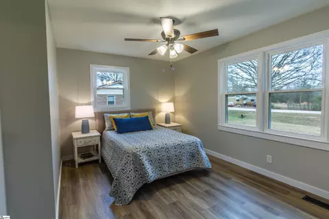 319 E Hampton Ave, Honea Path, SC 29654 photo 13