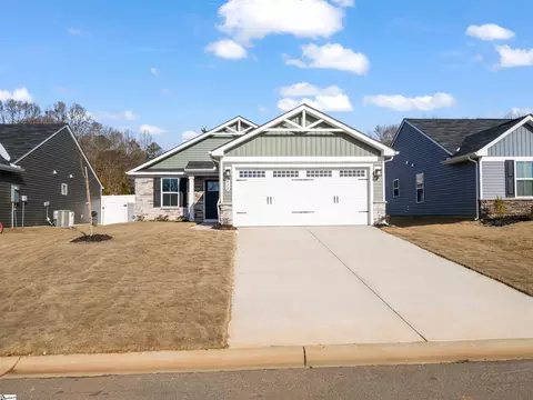 452 Josephine Dr, Woodruff, SC 29388