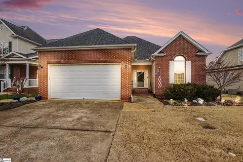 302 Stallion Rd, Greenville, SC 29617