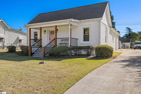54 Allen St, Greenville, SC 29605