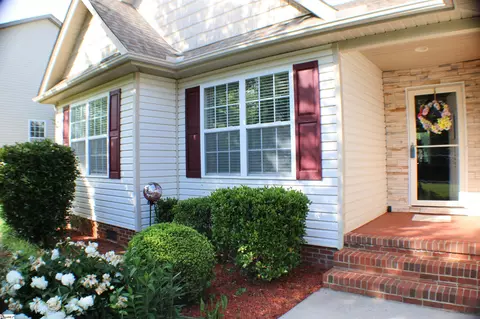 500 Summitbluff Dr, Greenville, SC 29617