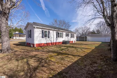 Exterior - 200 Oates Ave, Easley, SC 29640 photo 8 of 8