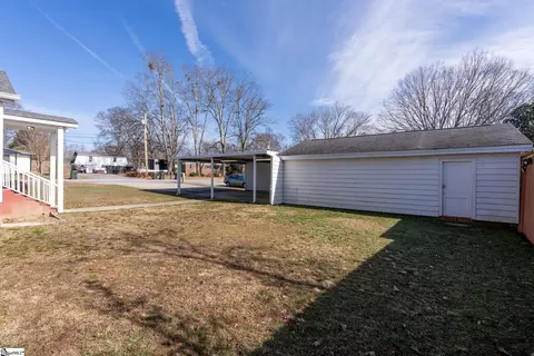 Exterior - 200 Oates Ave, Easley, SC 29640 photo 6 of 8