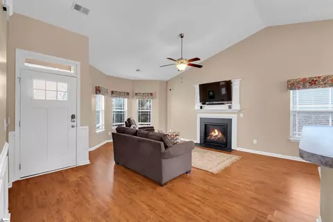 213 Shale Dr, Easley, SC 29642 photo 2