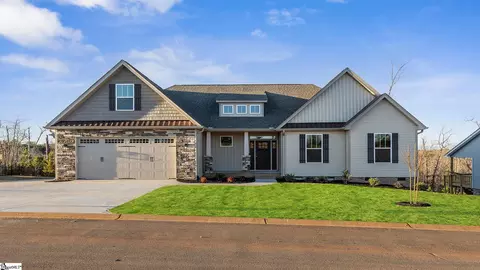 705 Hidden Creek Ct, Seneca, SC 29678