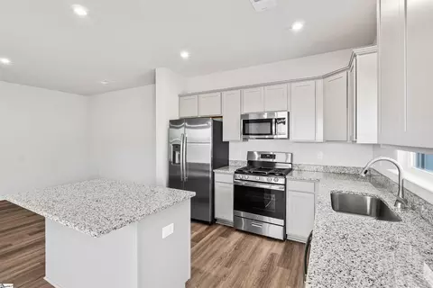 152 Randwick Ln, Greer, SC 29651 photo 5