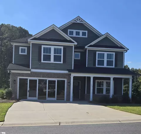 100 Alyssa Landing Dr, Fountain Inn, SC 29644