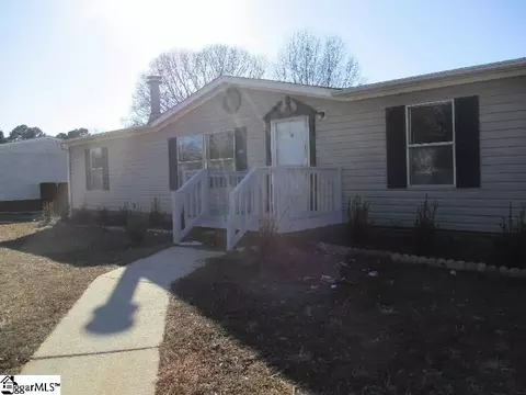 107 Sagewood Ct, Fountain Inn, SC 29644