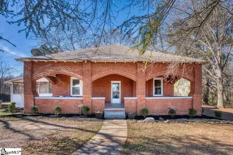 566 S Harper Ext, Laurens, SC 29360