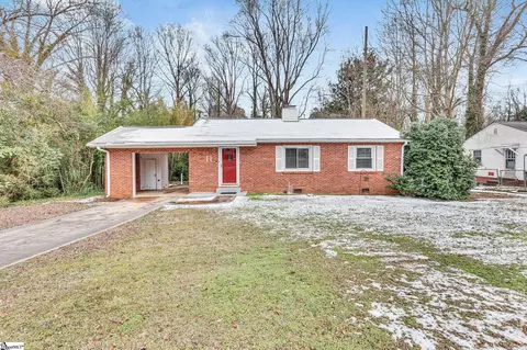 11 Foxhall Rd, Greenville, SC 29605