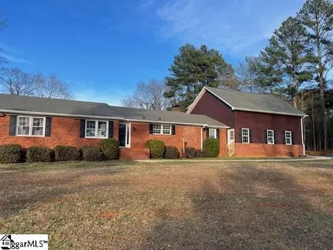 6122 Locust Hill Rd, Travelers Rest, SC 29690