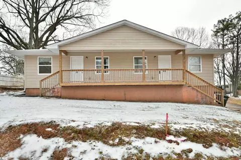 613615 W 4th Ave, Easley, SC 29640