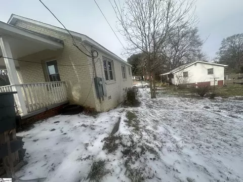 103 E Front St, Liberty, SC 29657 photo 4
