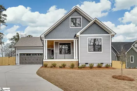 127 Terrace Cir, Simpsonville, SC 29681