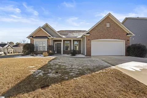 112 Moonlit Dr, Greenville, SC 29605