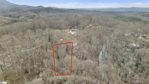 33 Forest Dr, Travelers Rest, SC 29690