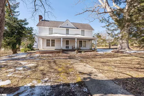 312 S Catherine St, Pickens, SC 29671
