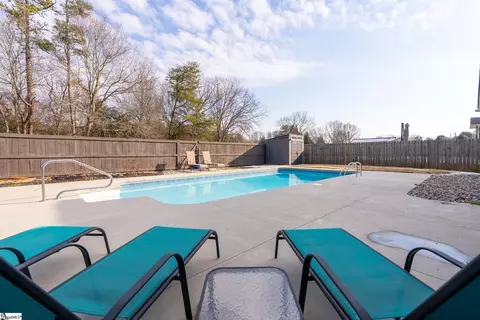 Exterior - 132 Sandpine Way, Greer, SC 29651 photo 2 of 4