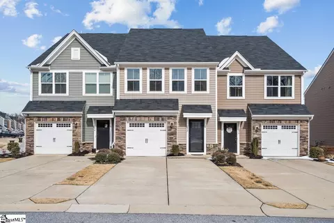 32 Country Dale Dr, Greer, SC 29650