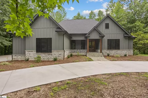 328 Glen Hollow Rd, Travelers Rest, SC 29690