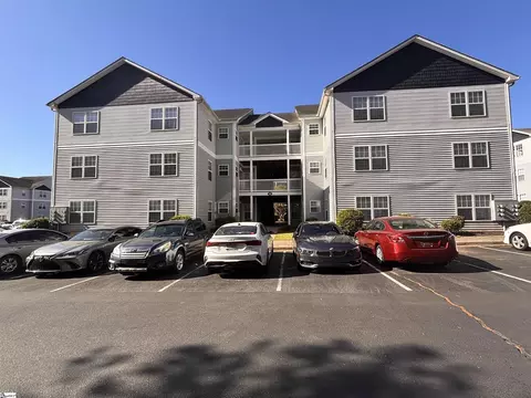190 University Village Dr UNIT C, Central, SC 29630