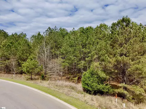 970 Eagles Harbor Dr, Hodges, SC 29653