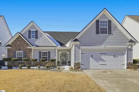 124 Ashington Dr, Simpsonville, SC 29680
